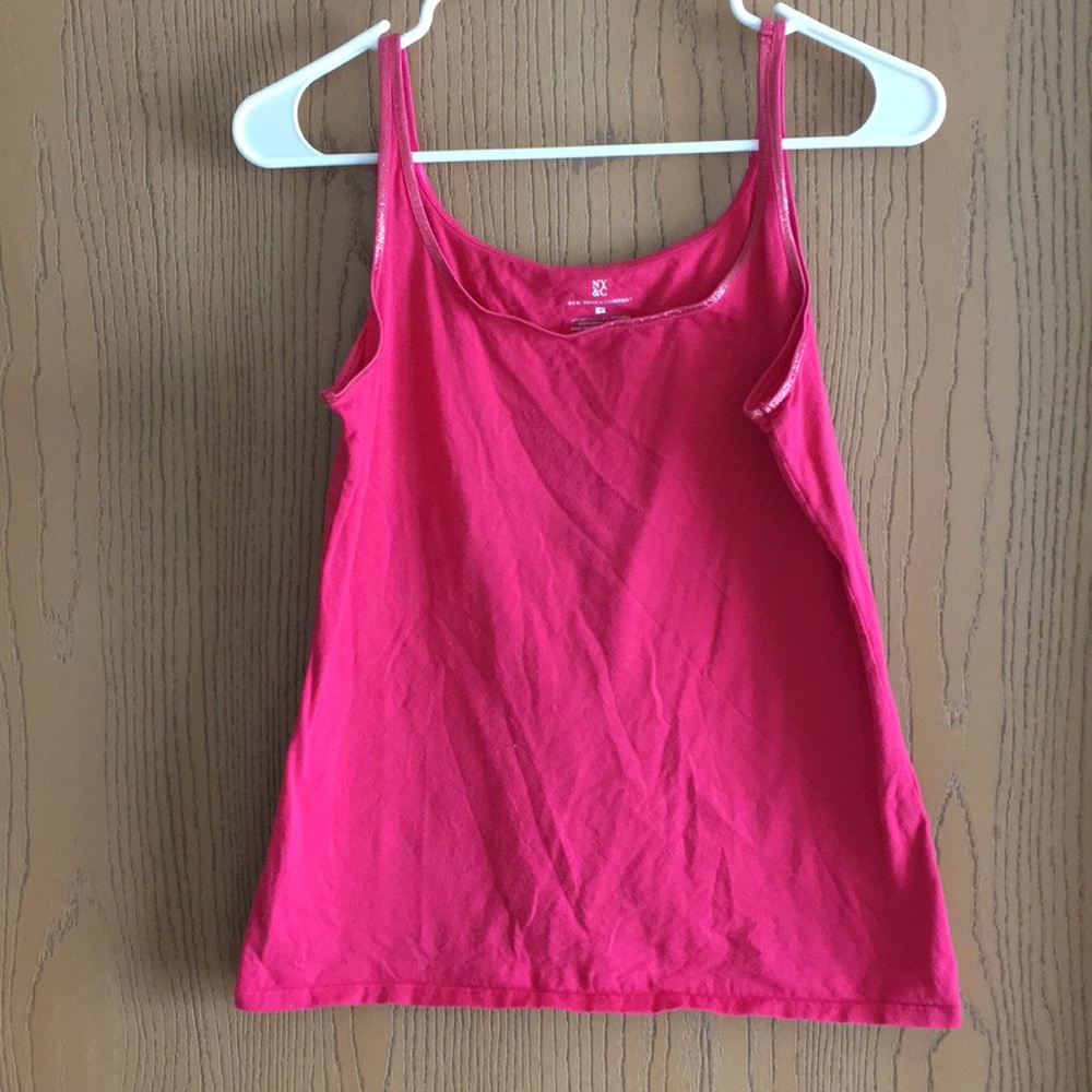 Pink tank top